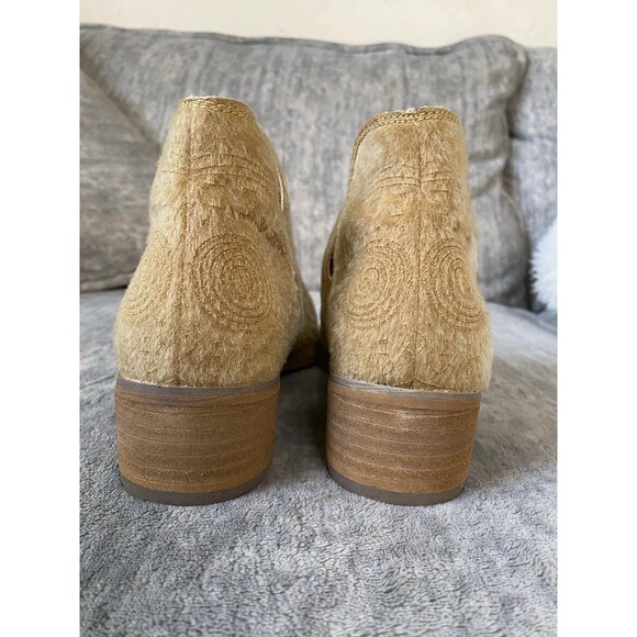 Mi.iM Gold Textured Calf Hair Western Leather Ankle Slip On Booties Sz-8 - Picture 6 of 12